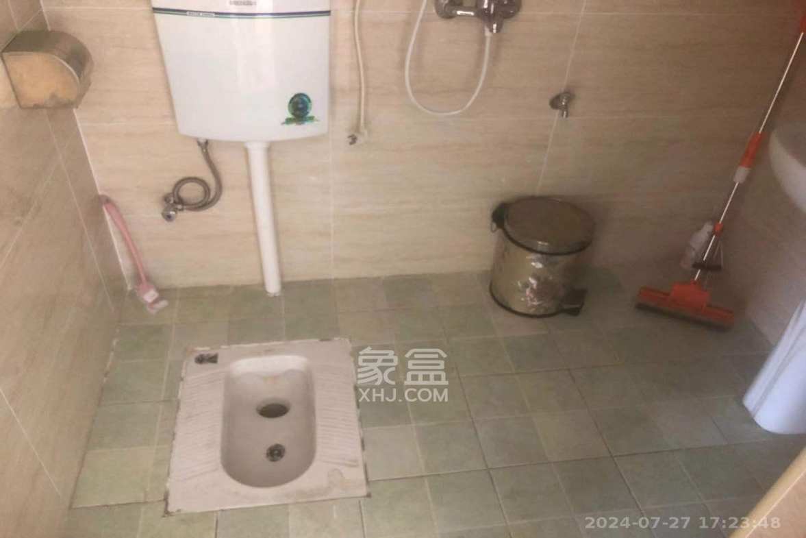 鸿飞大厦  1室1厅1卫   2200.00元/月室内图