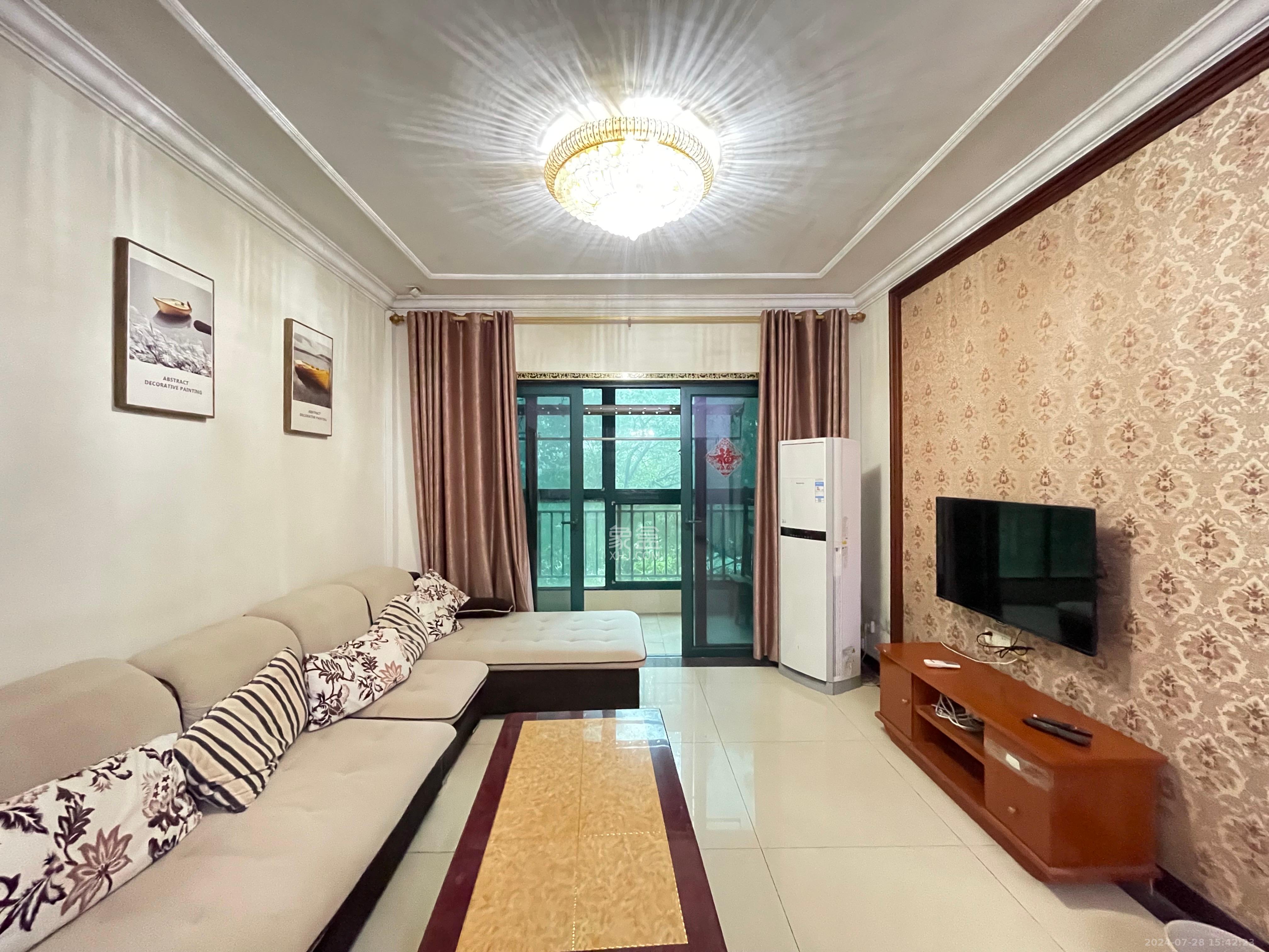 恒大绿洲  3室2厅1卫    2700.0元/月