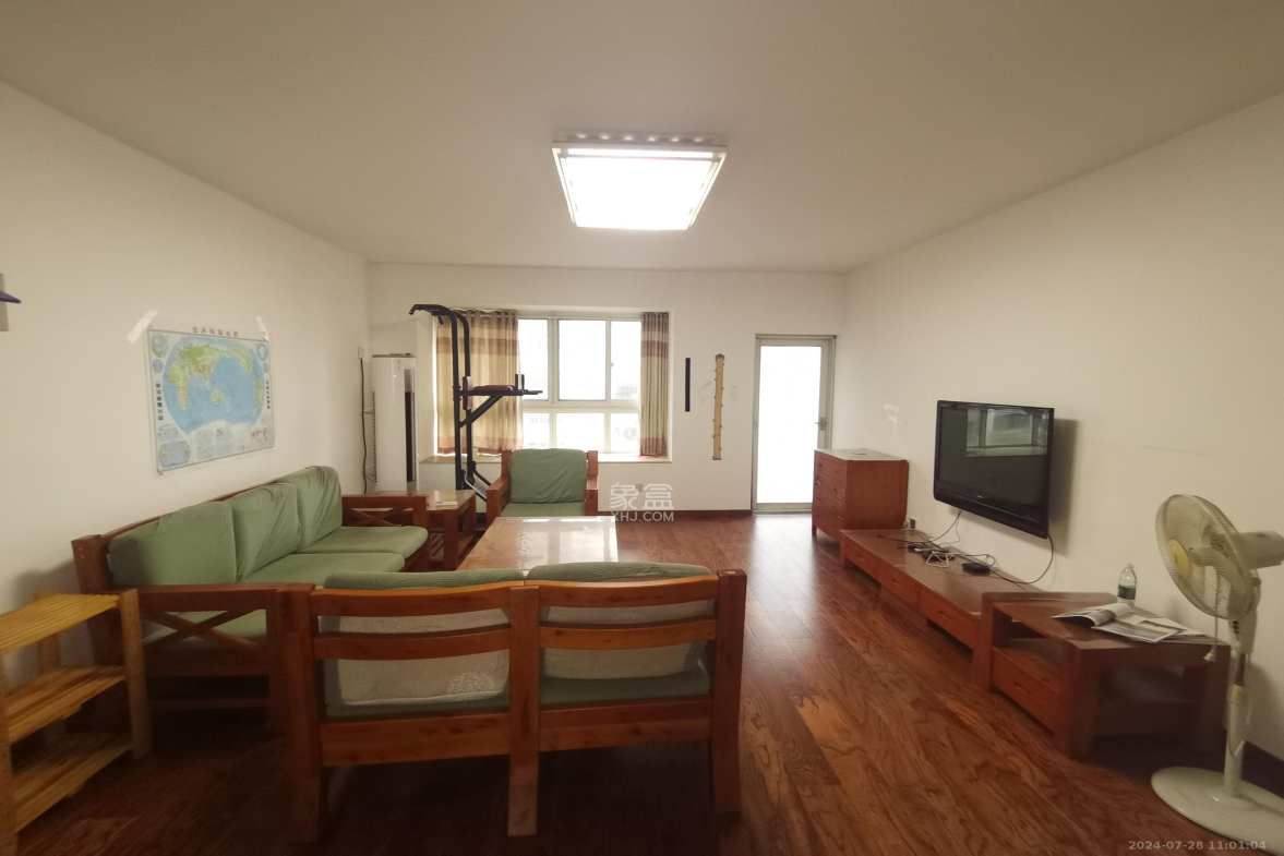 嘉盛华庭(一期、二期、三期) 4室2厅2卫 4000.0元/月 嘉盛华庭(一期、二期、三期) 4室2厅2卫 4000.0元/月室内图