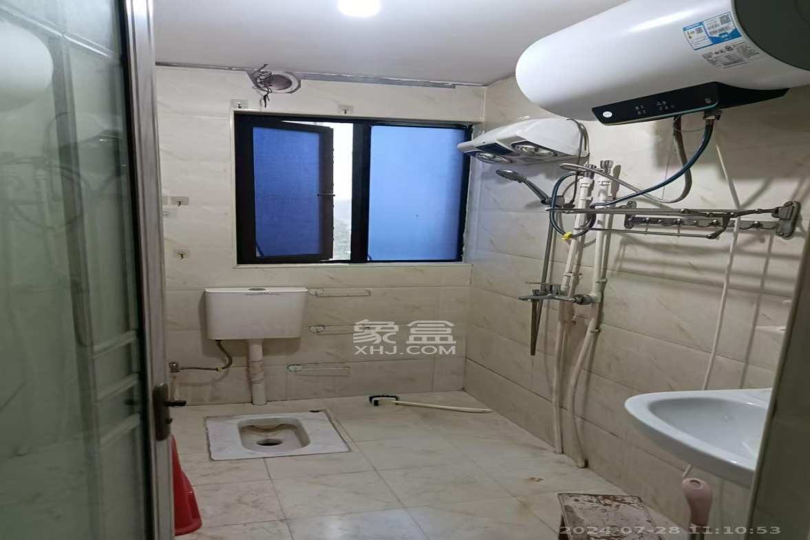 长房半岛蓝湾(观山月) 3室2厅1卫 2500.0元/月 长房半岛蓝湾(观山月) 3室2厅1卫 2500.0元/月室内图