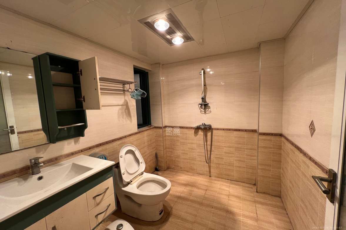 共和世家  3室2厅2卫    3500.0元/月室内图