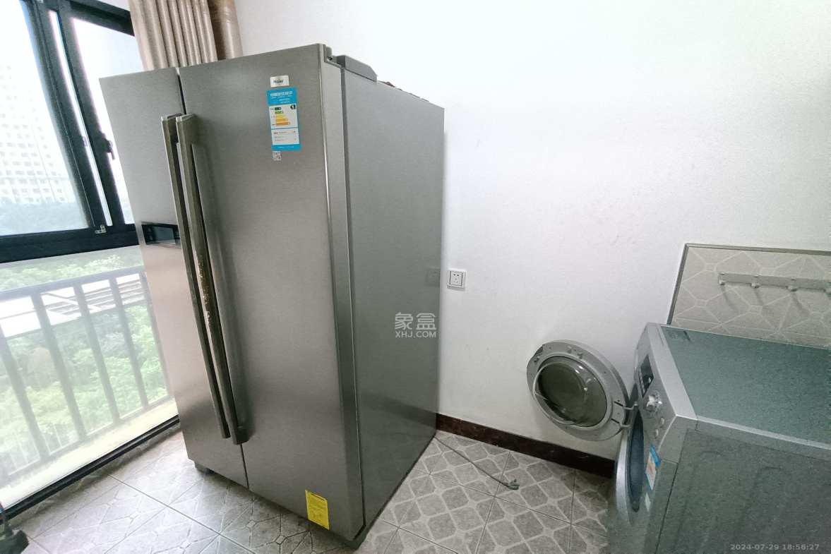 青园  3室2厅2卫   3500.00元/月室内图