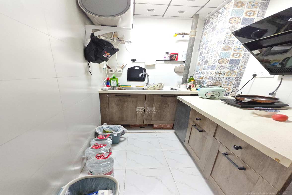 东成大厦  1室0厅0卫   2300.00元/月室内图
