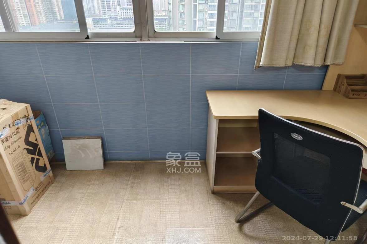 农广校单位宿舍  4室2厅2卫    3500.0元/月室内图