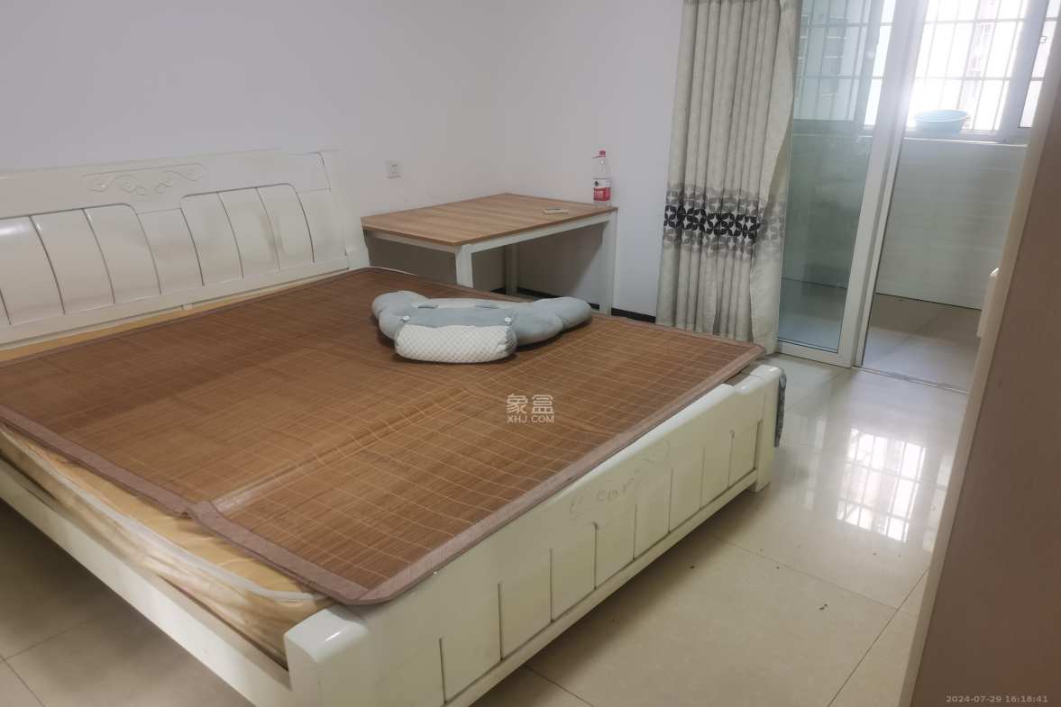 锦璨家园  3室2厅2卫   1600.00元/月室内图