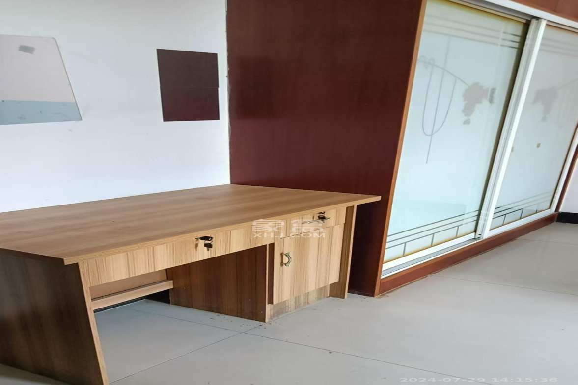 白鹤家园  1室1厅1卫   700.00元/月室内图