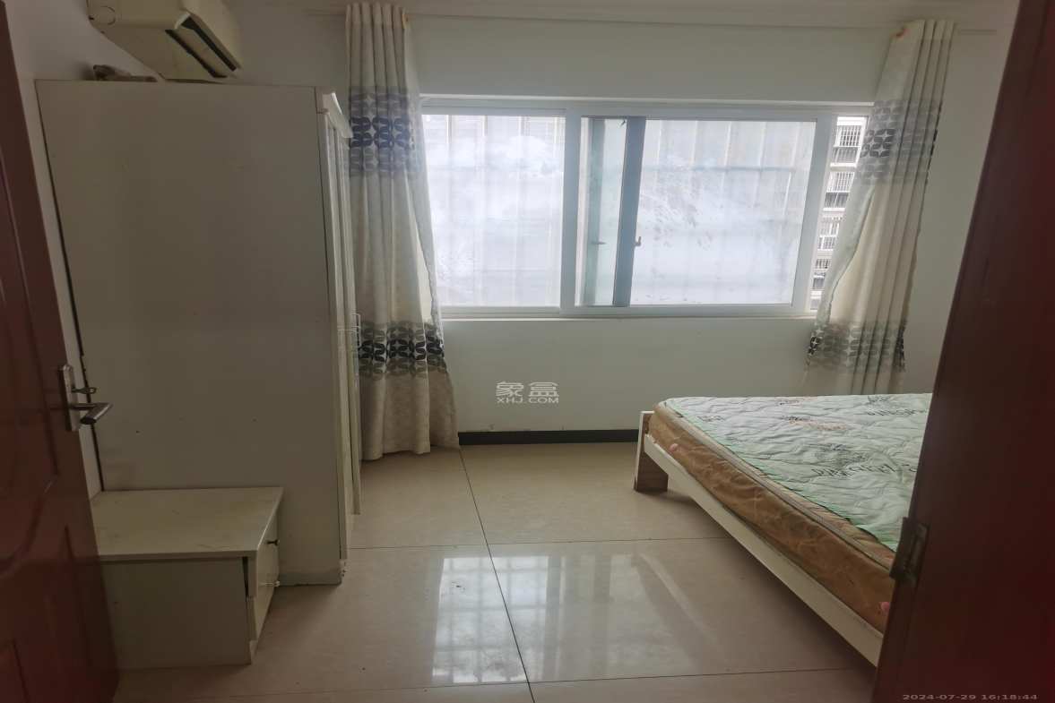锦璨家园  3室2厅2卫   1600.00元/月室内图