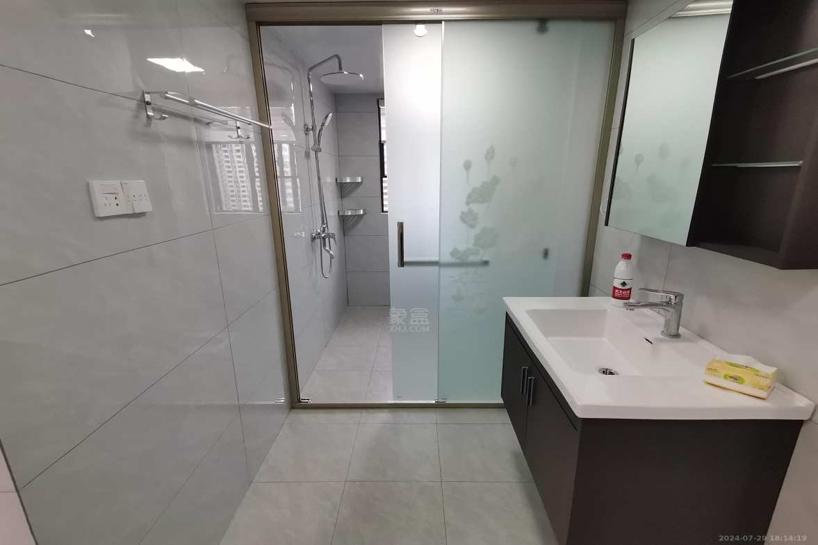 中房天玺湾  4室2厅2卫   2300.00元/月室内图