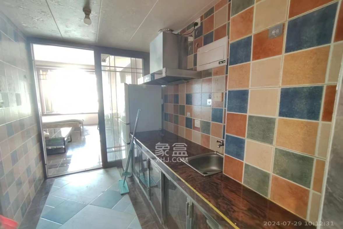 金科天悦(金科美邻汇) 1室1厅1卫 1300.0元/月 金科天悦(金科美邻汇) 1室1厅1卫 1300.0元/月室内图