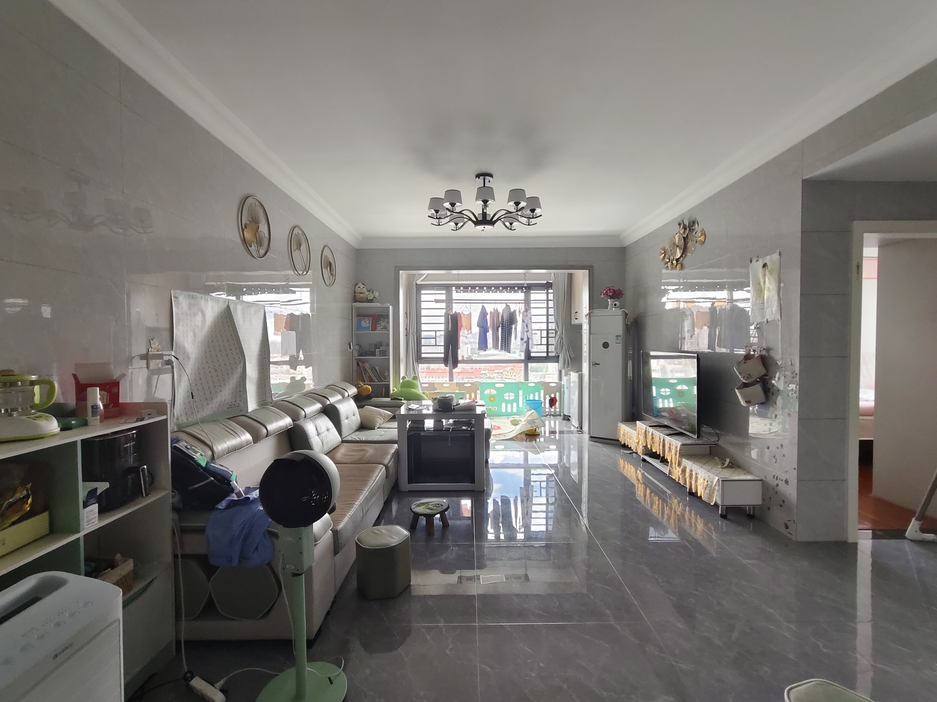 山水新城  2室2厅1卫    58.8万