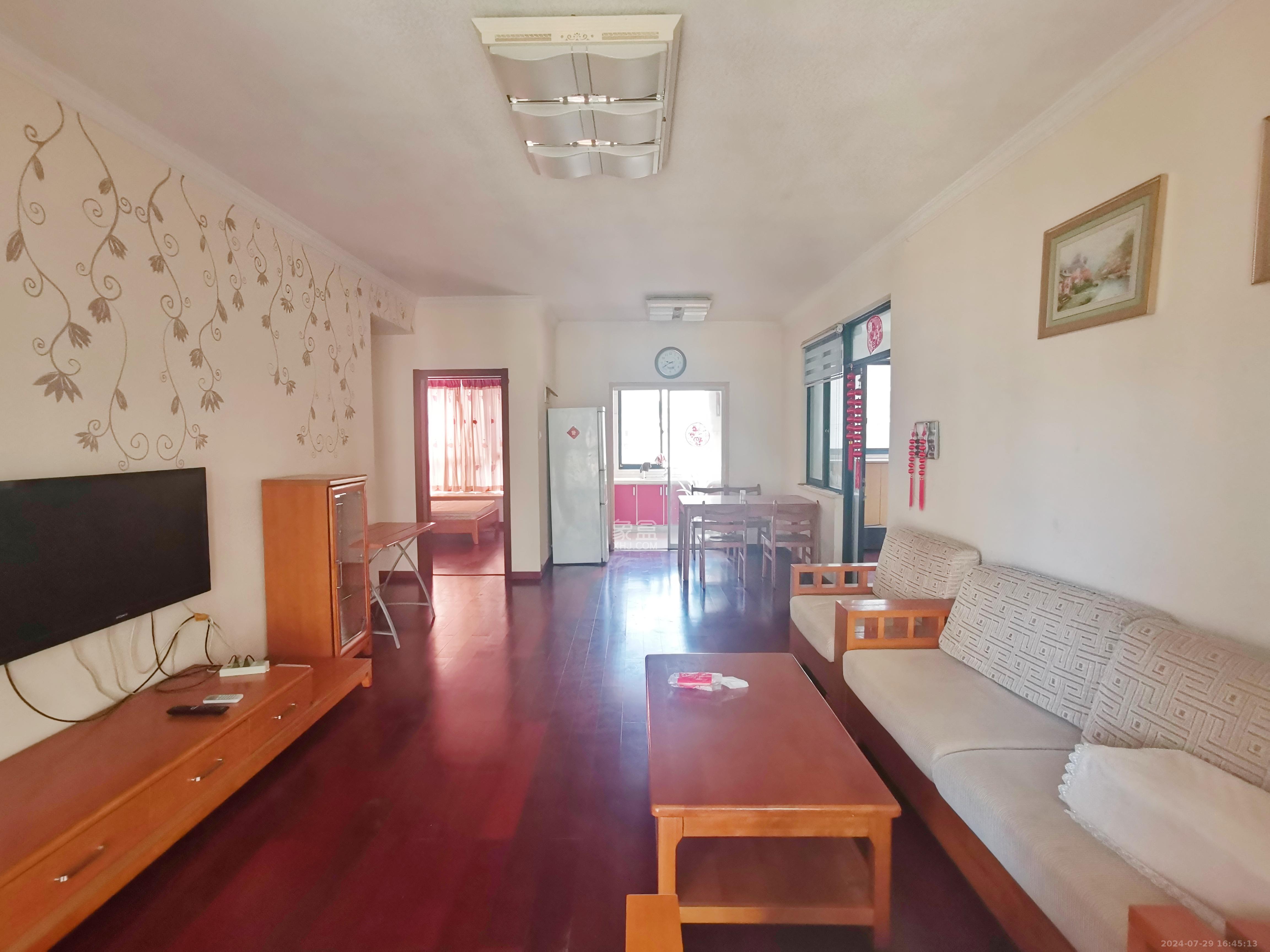 湘江世纪城鸿江苑  3室2厅1卫    2600.0元/月