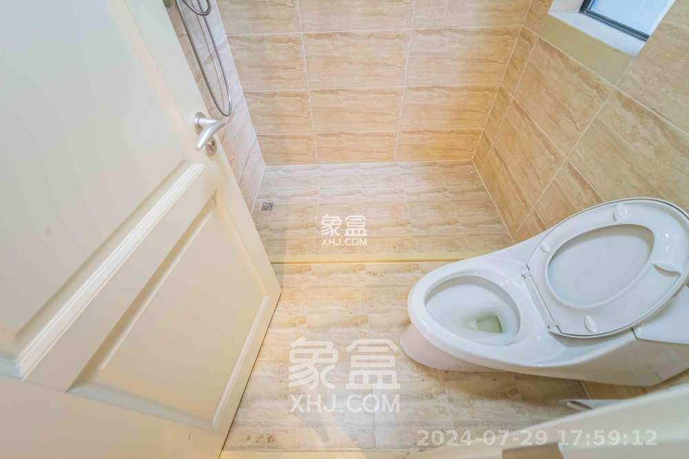 万科魅力之城锋镜里  4室2厅2卫   3000.00元/月室内图