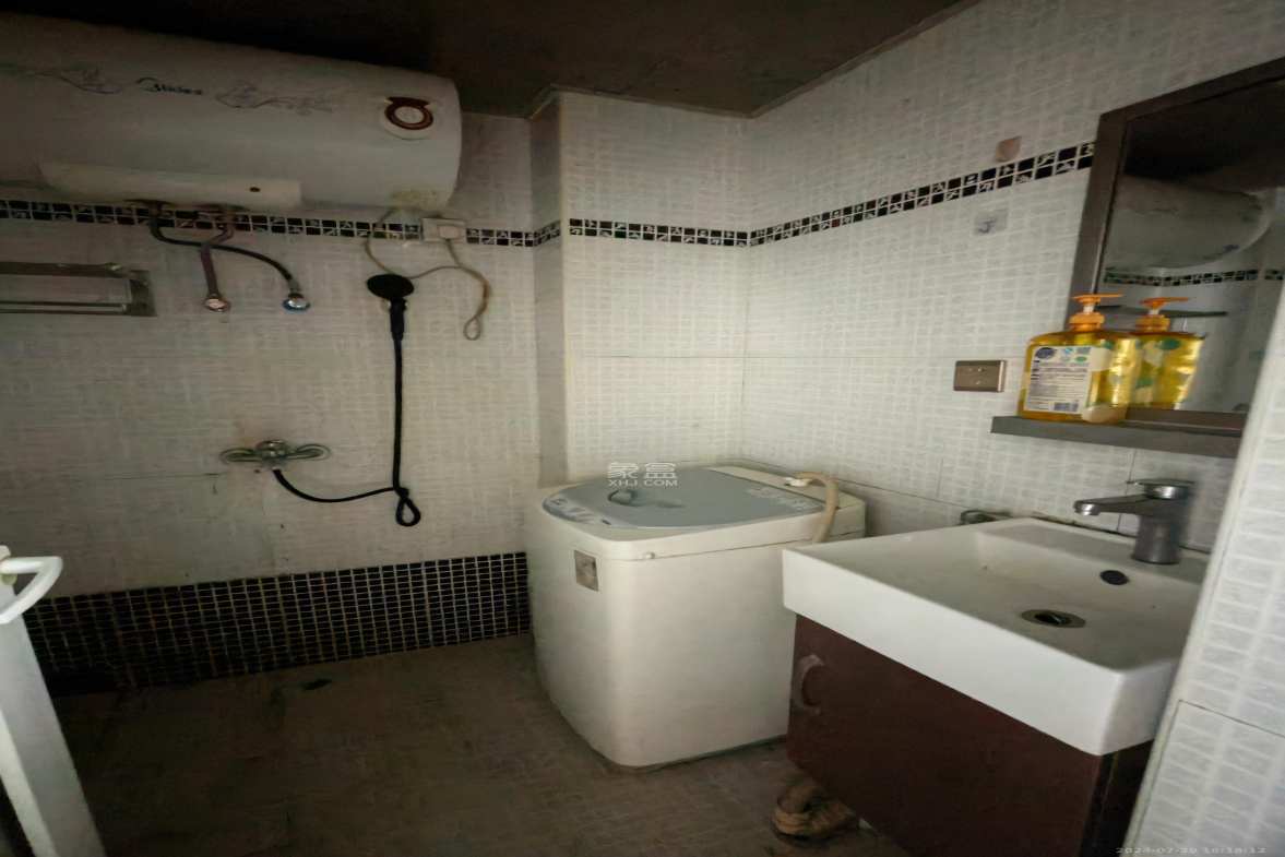 生活艺术城  1室1厅1卫    1200.0元/月室内图