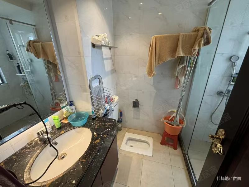 恒大华府  3室2厅2卫    88.0万