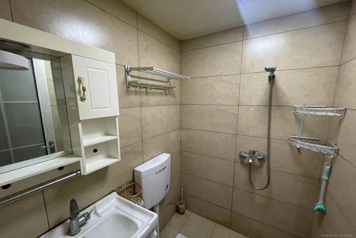 中建御山和苑  1室1厅1卫   1200.00元/月室内图
