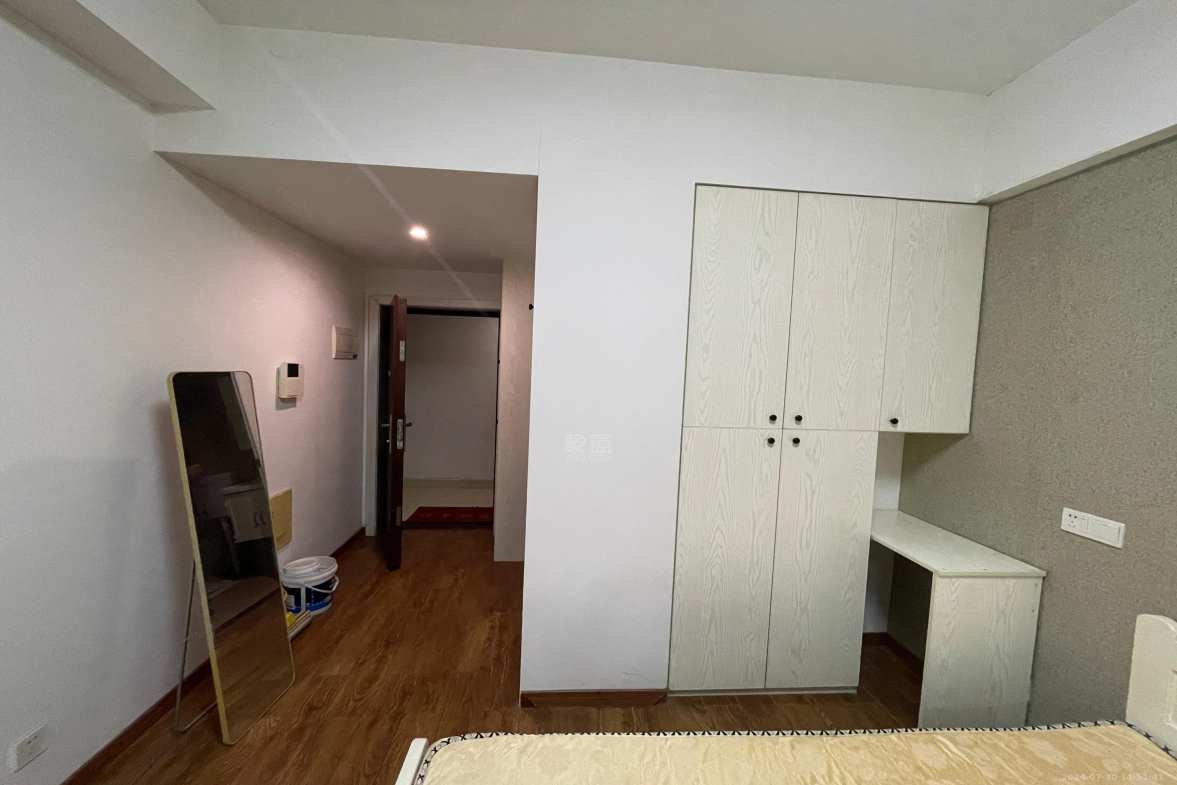 中建御山和苑  1室1厅1卫   1200.00元/月室内图