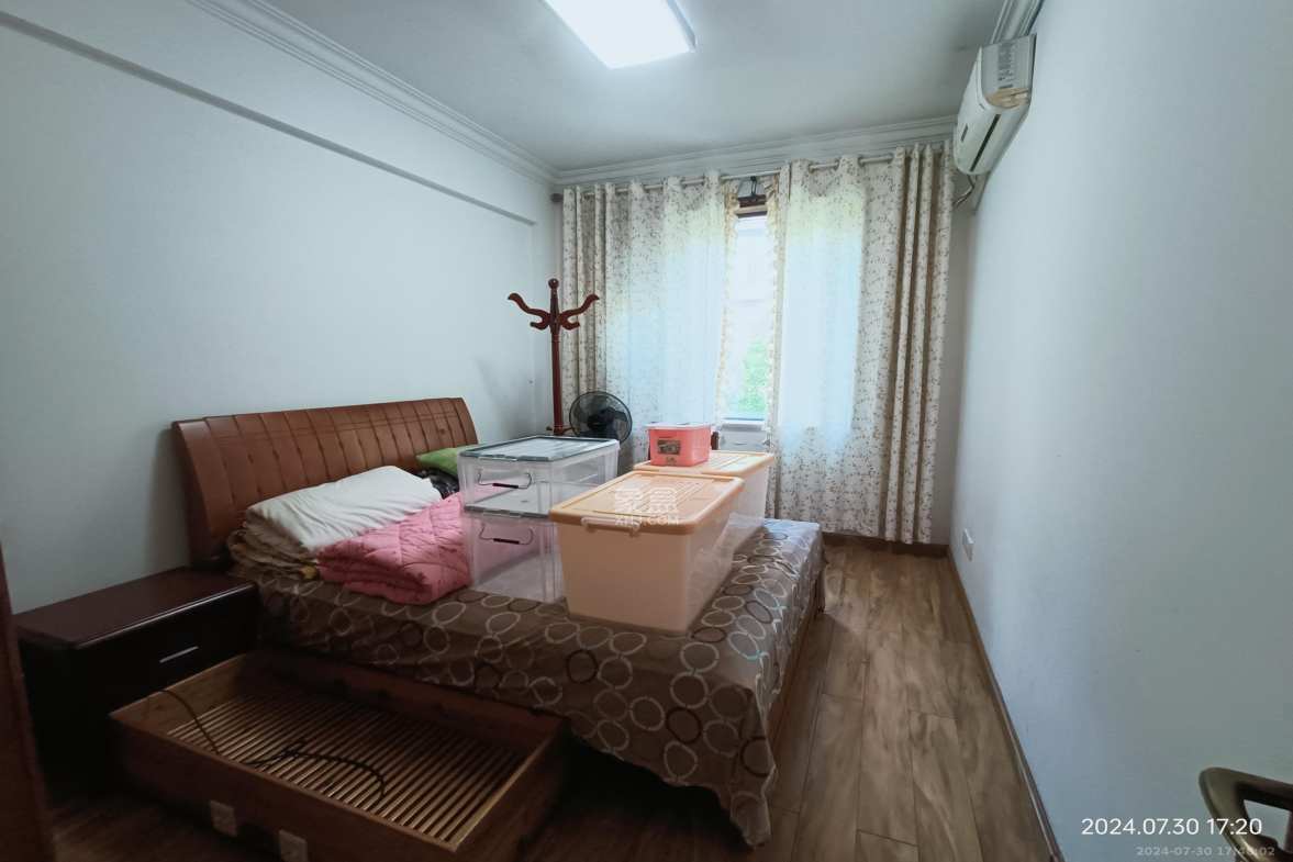 美林水郡  4室2厅2卫   3500.00元/月室内图