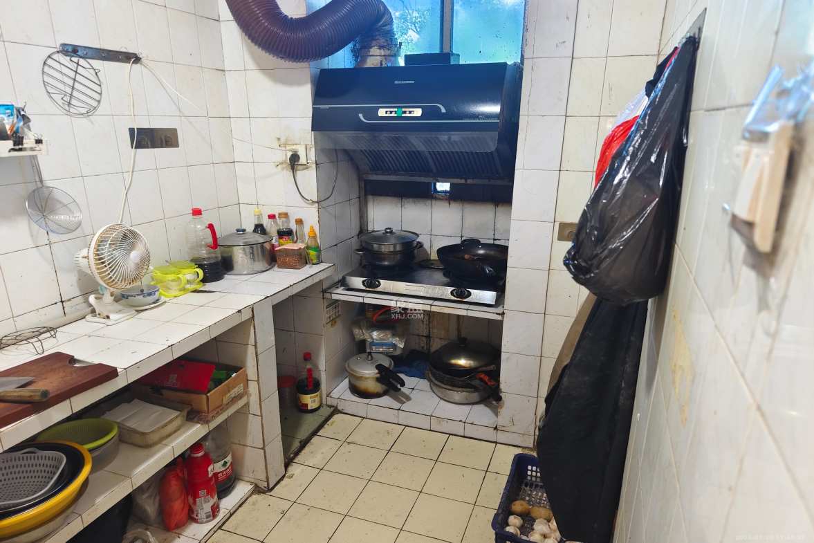 长沙县政府宿舍(星邻南苑) 3室2厅1卫 1200.0元/月 长沙县政府宿舍(星邻南苑) 3室2厅1卫 1200.0元/月室内图