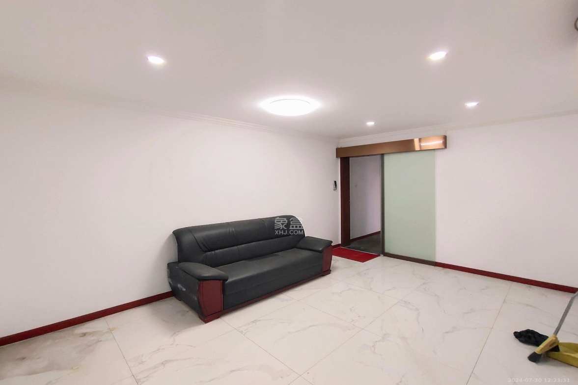 高桥现代商贸城  1室2厅1卫    4000.0元/月 高桥现代商贸城  1室2厅1卫    4000.0元/月室内图1