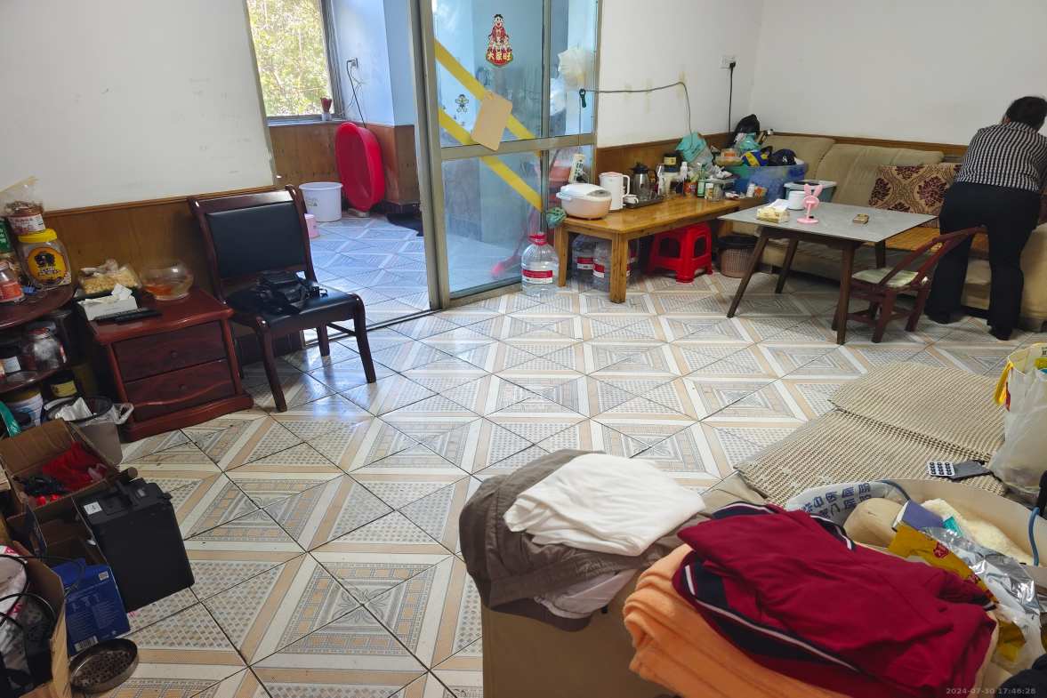 长沙县政府宿舍(星邻南苑) 3室2厅1卫 1200.0元/月 长沙县政府宿舍(星邻南苑) 3室2厅1卫 1200.0元/月室内图