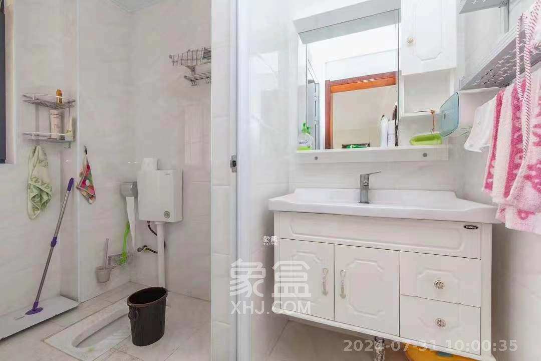 翡翠云天  3室2厅1卫   2200.00元/月室内图