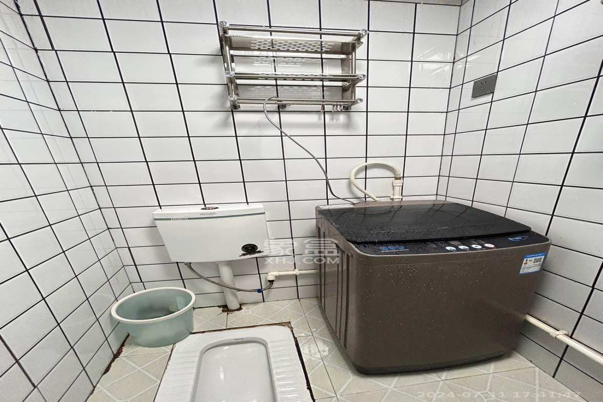保利香槟国际  1室1厅1卫   650.00元/月室内图