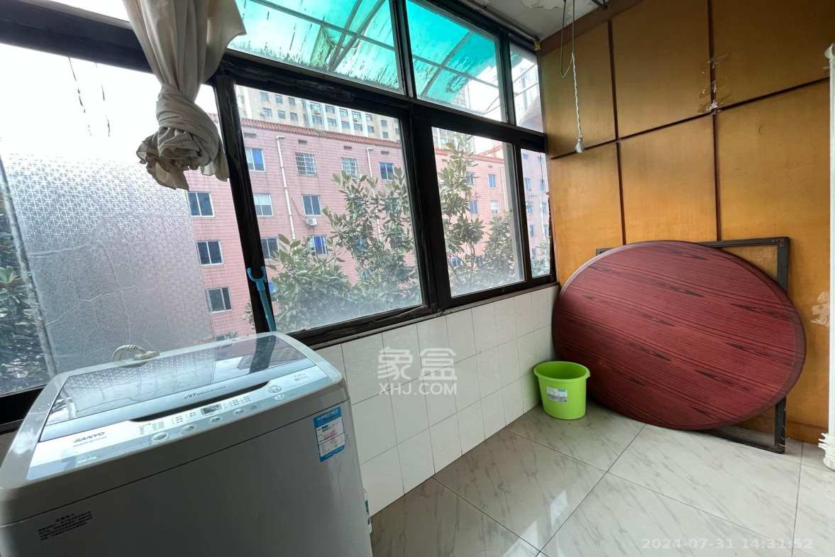 省商务厅宿舍  4室2厅1卫   2200.00元/月室内图