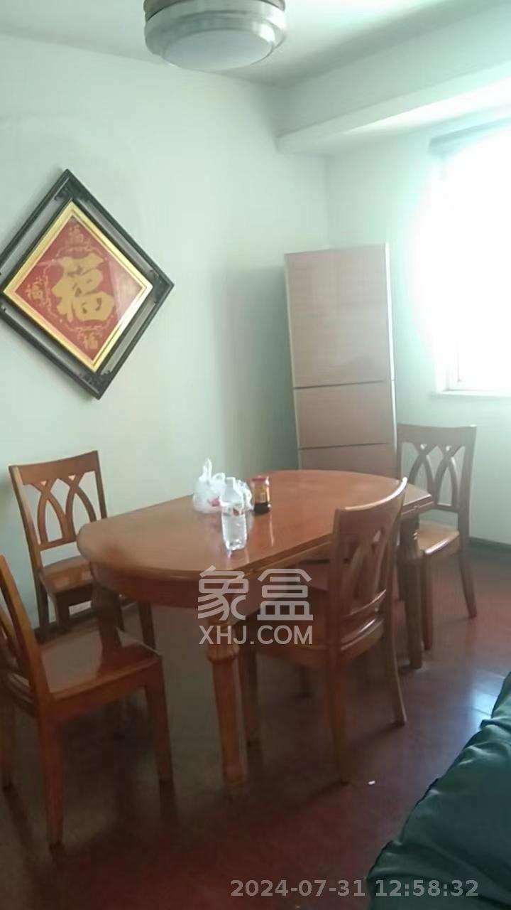 和沁园  3室1厅2卫   2600.00元/月室内图