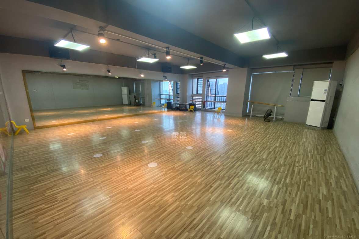 博雅例外  7室1厅1卫   10500.00元/月室内图1