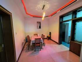 娄底疾控中心（市防疫站家属楼）  3室2厅2卫    68.0万