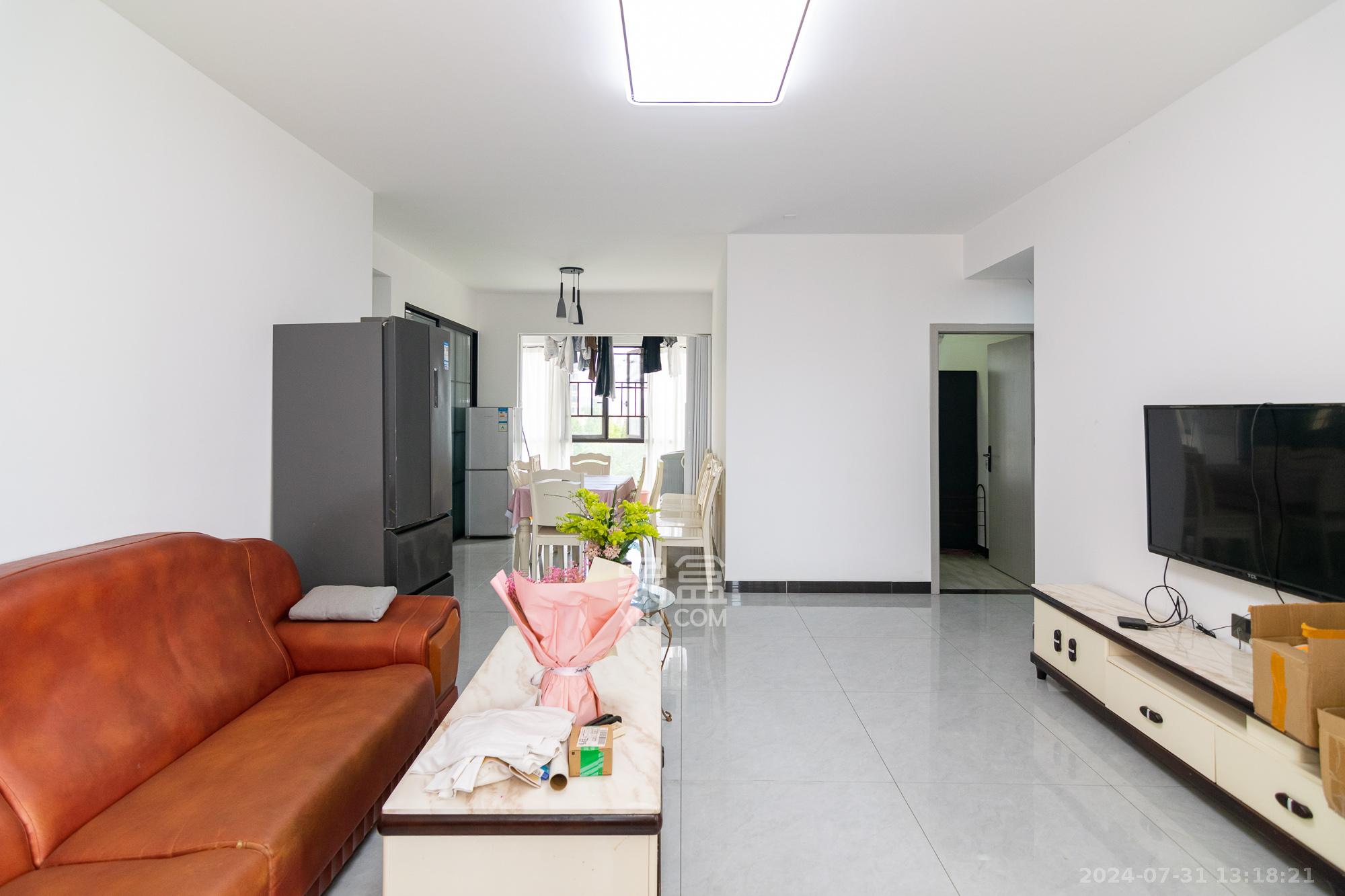 富兴悦府（富兴学府名邸)  4室2厅2卫    2500.0元/月