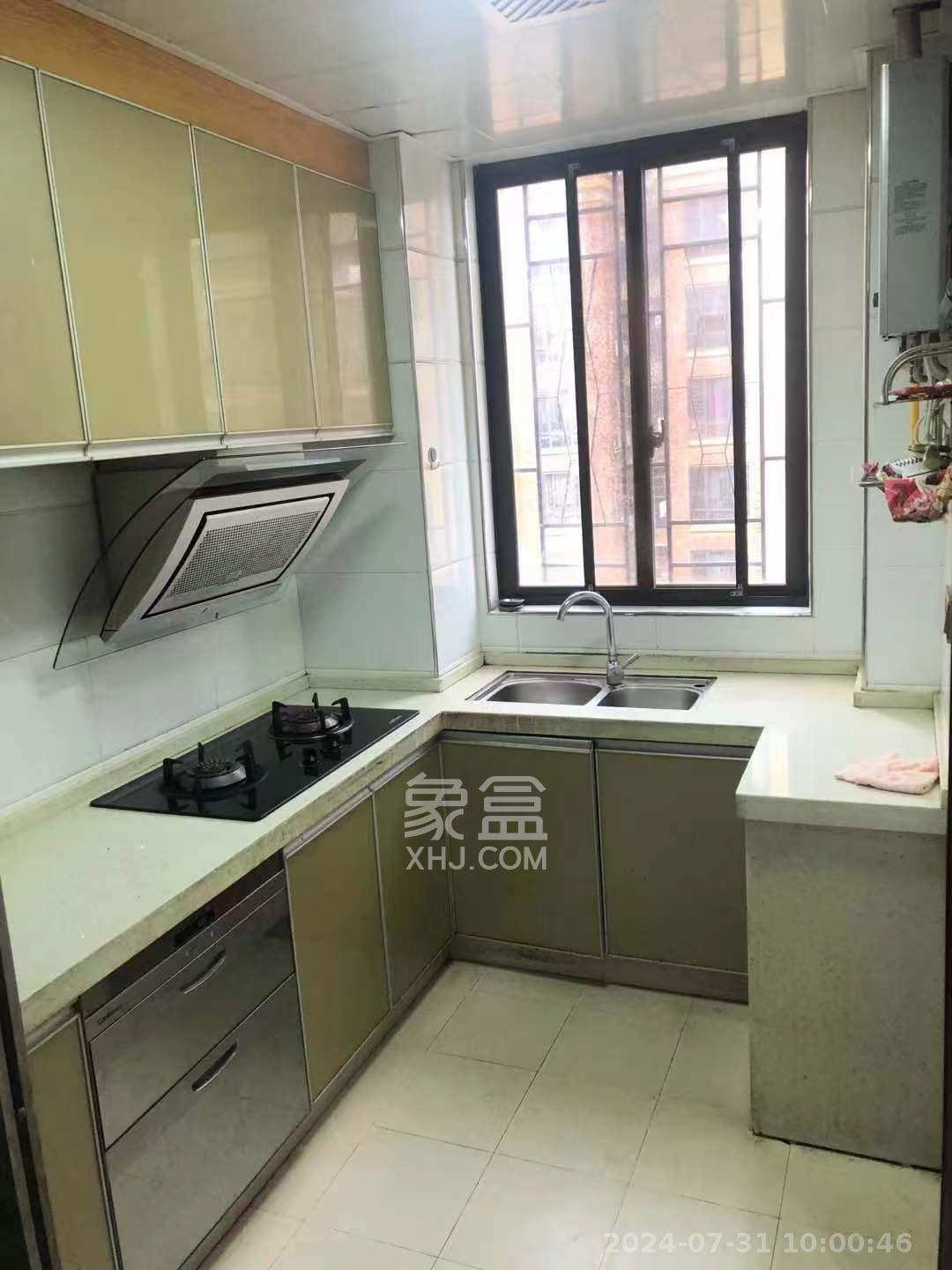 翡翠云天  3室2厅1卫   2200.00元/月室内图