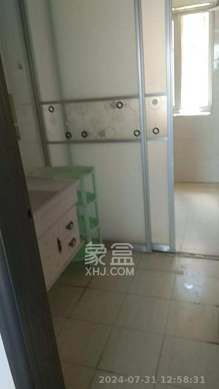 和沁园  3室1厅2卫   2600.00元/月室内图