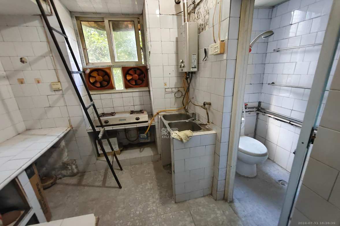 长监宿舍  3室1厅1卫    1200.0元/月 长监宿舍  3室1厅1卫    1200.0元/月室内图