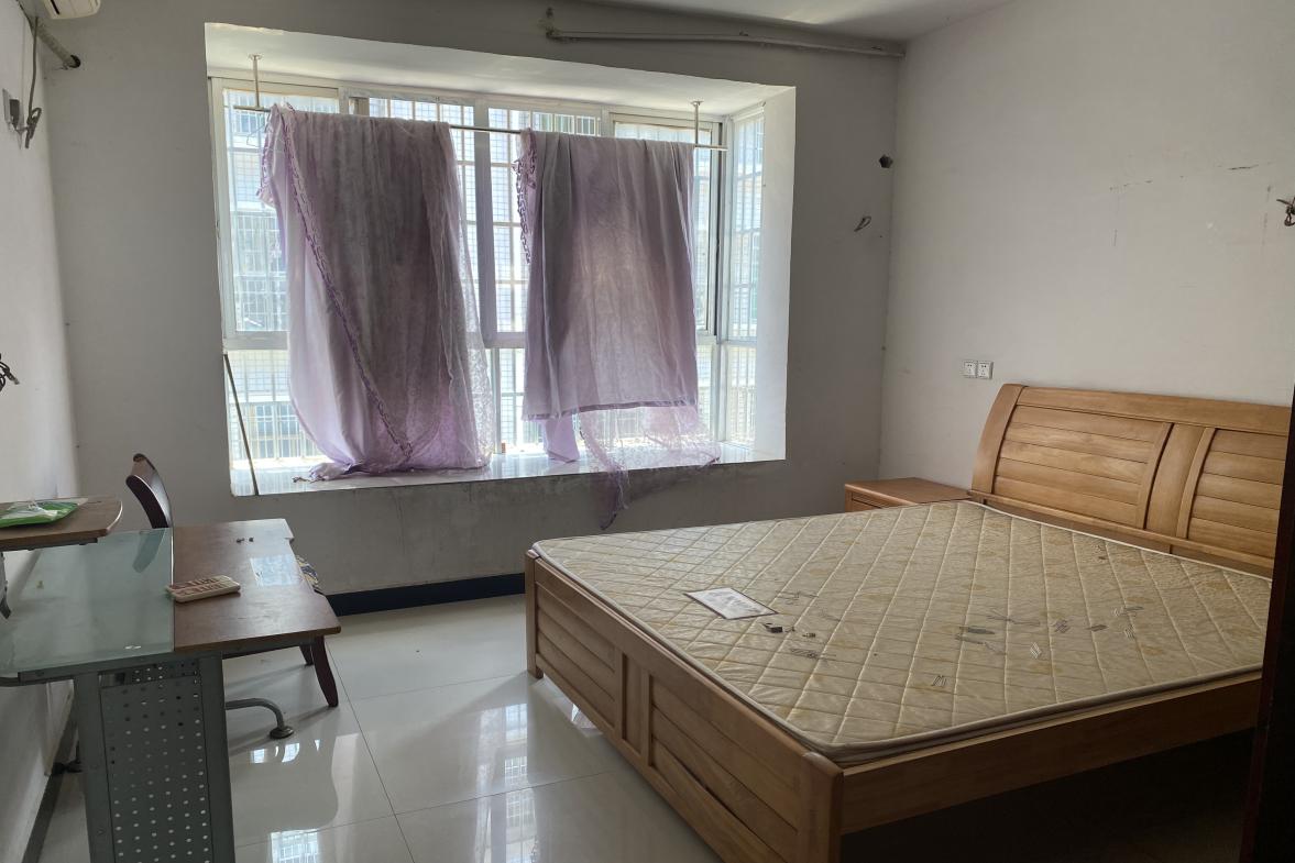 罗家小区西区 2室1厅1卫 900.0元/月 罗家小区西区 2室1厅1卫 900.0元/月室内图