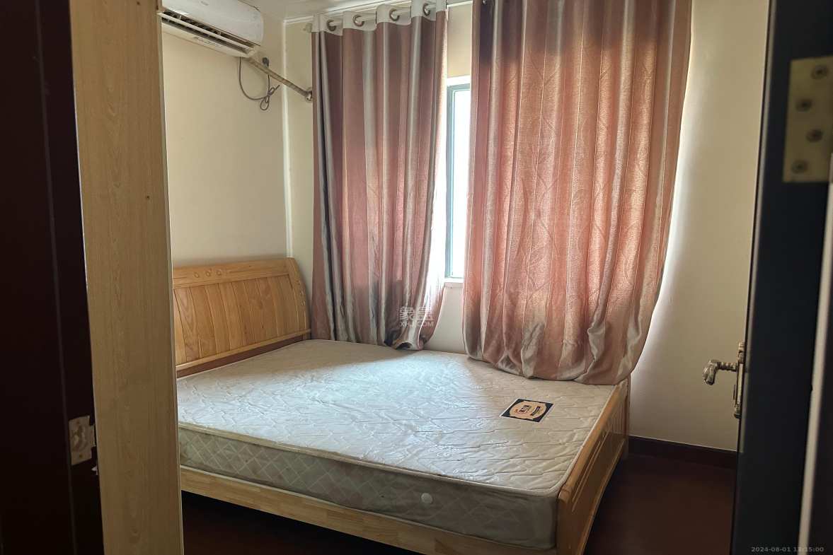 恒大江湾  3室2厅1卫   1900.00元/月室内图