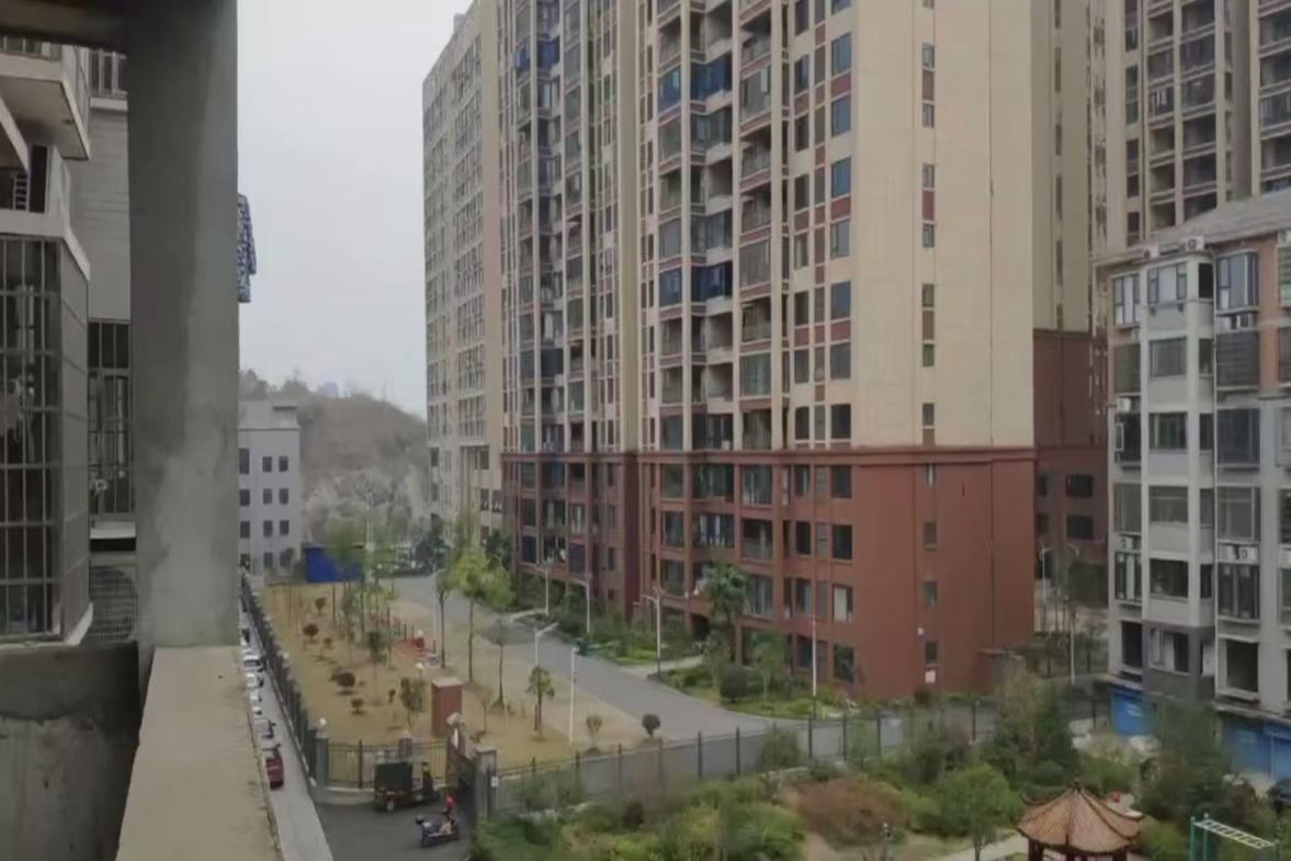 信步闲庭  3室2厅2卫    28.8万室内图