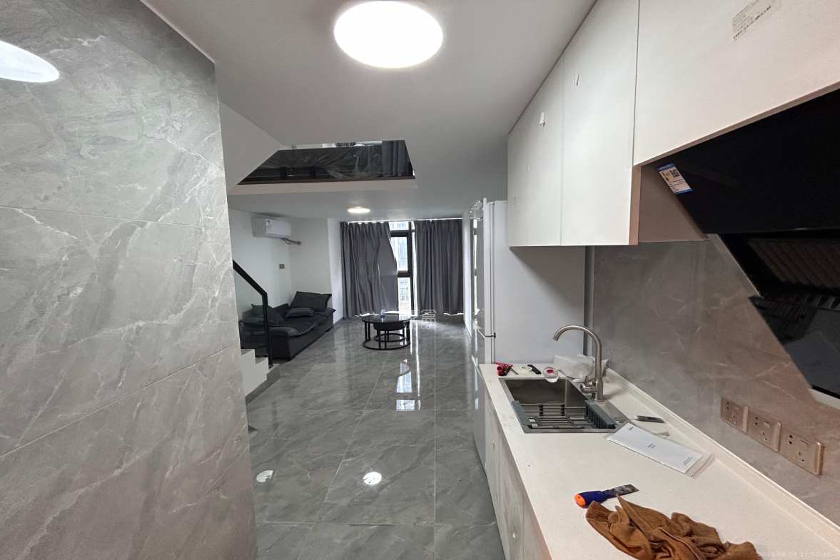 碧桂园印象  2室2厅1卫    2300.0元/月室内图