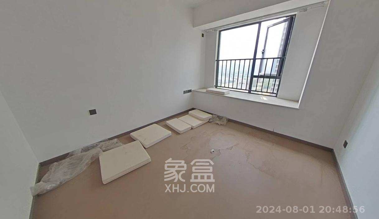 绿地V岛  3室2厅2卫    3000.0元/月室内图