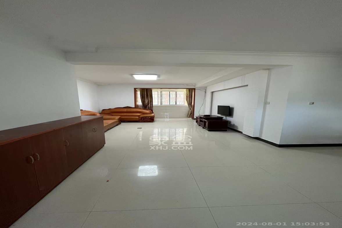 先锋新宇  3室2厅2卫    2500.0元/月室内图