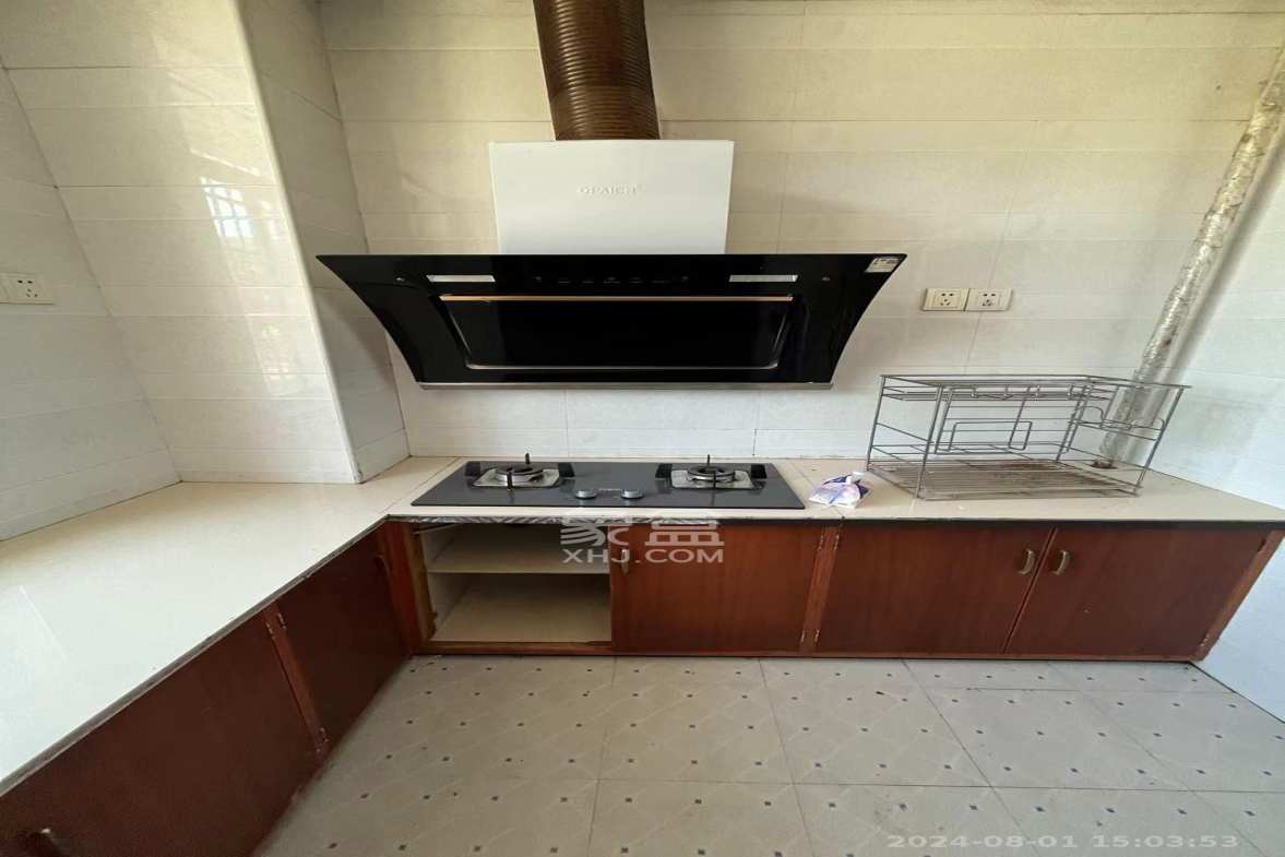 先锋新宇  3室2厅2卫    2500.0元/月室内图