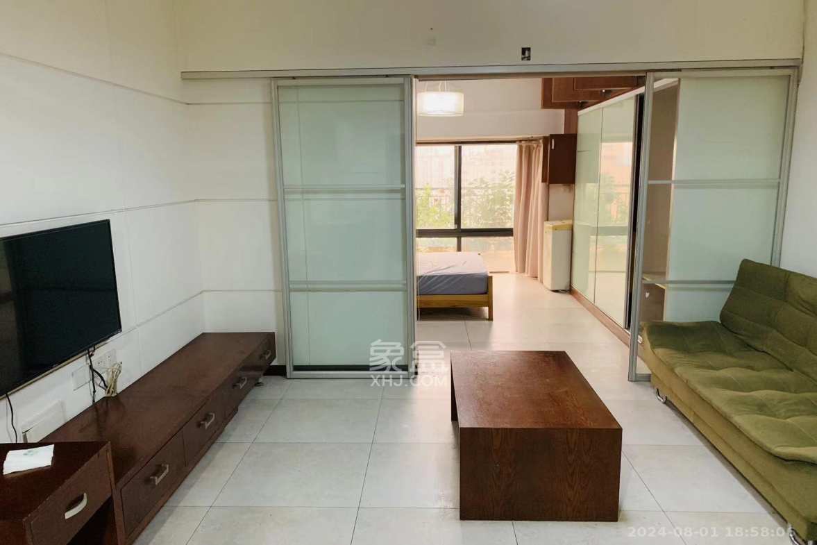 七彩丽都 1室1厅1卫 2100.0元/月 七彩丽都 1室1厅1卫 2100.0元/月室内图