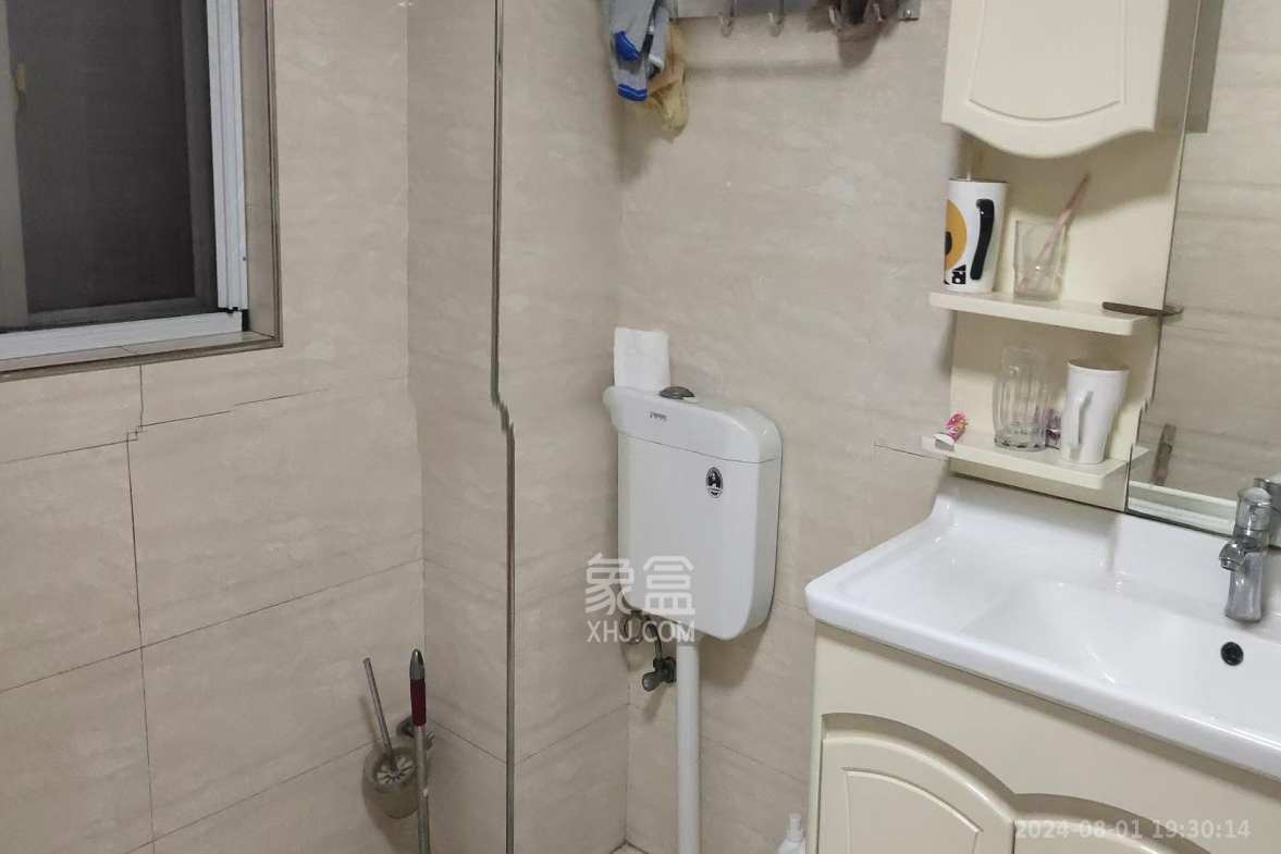 弘欣公寓  2室1厅1卫    1800.0元/月室内图