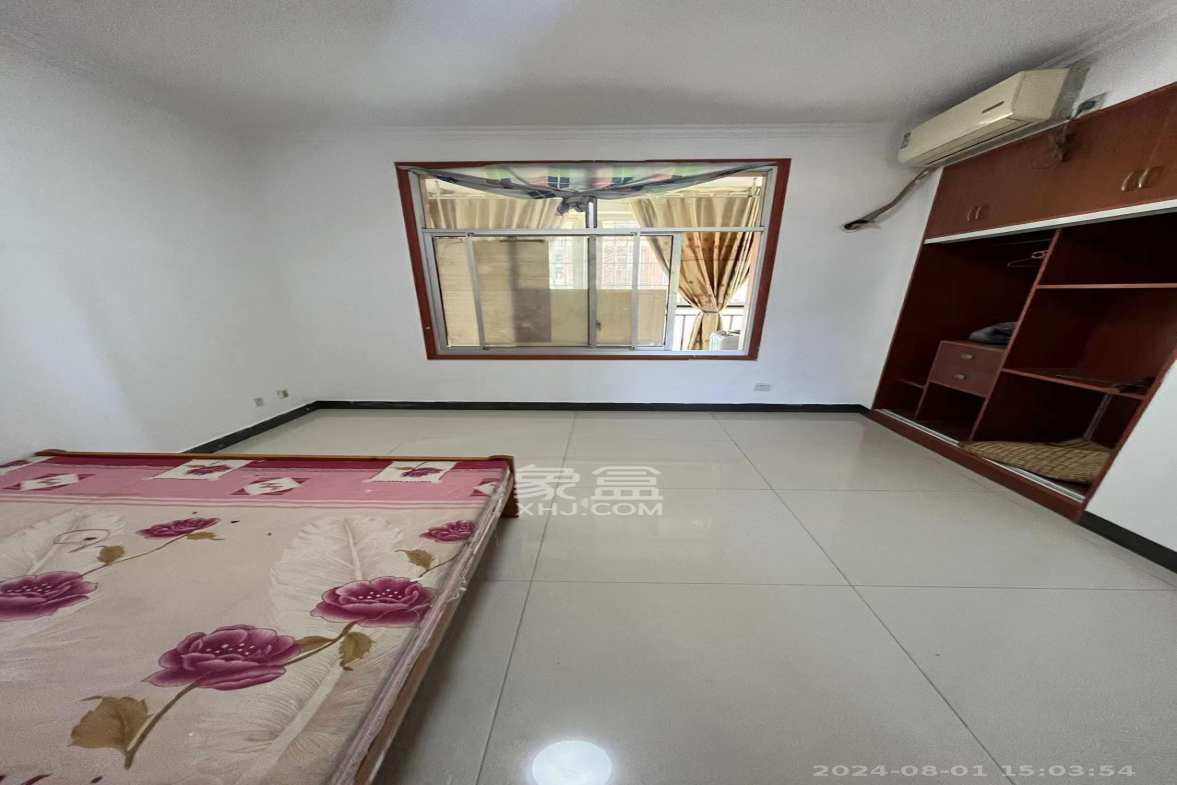 先锋新宇  3室2厅2卫    2500.0元/月室内图