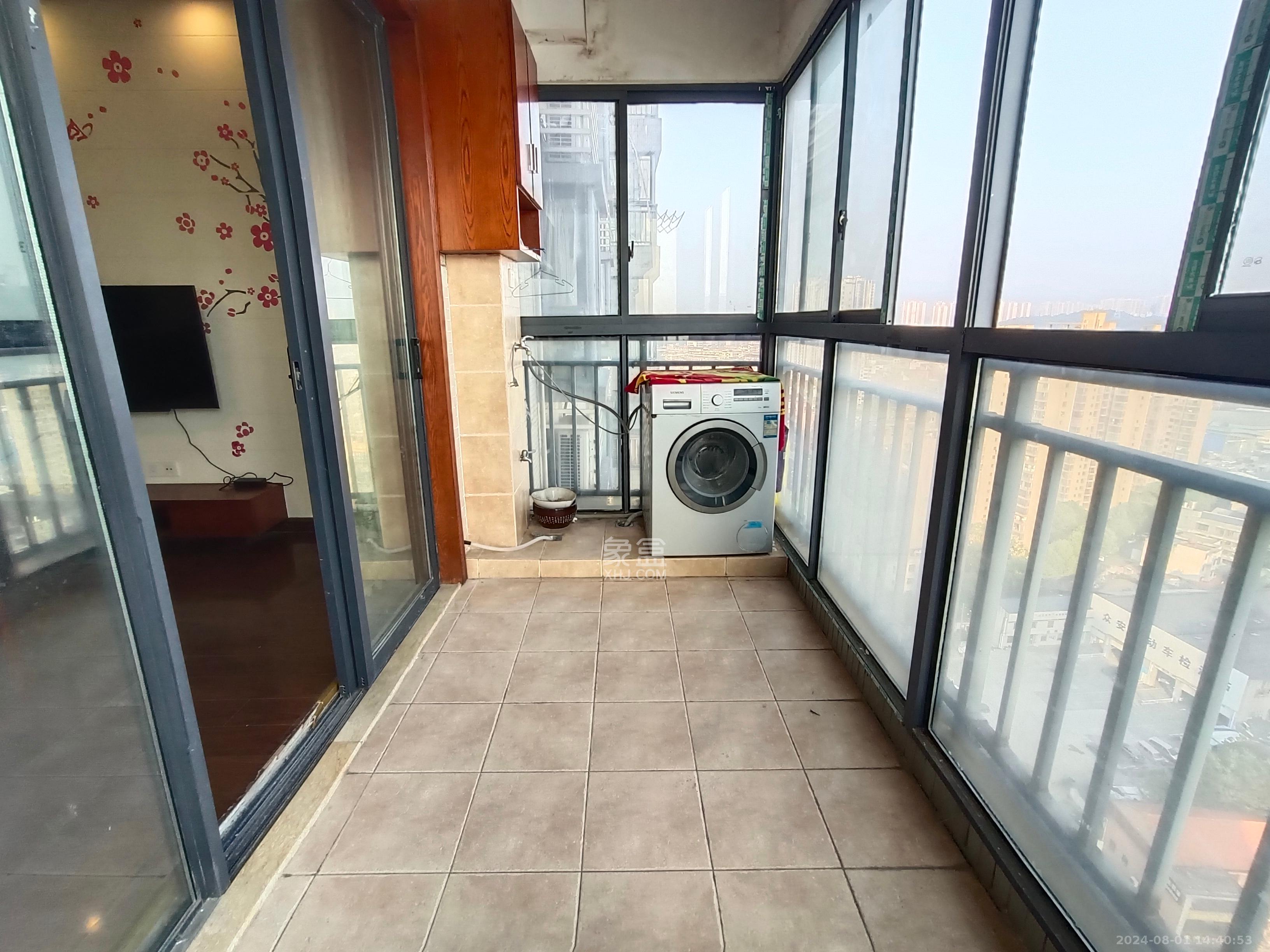 莱茵城  1室1厅1卫    2100.0元/月