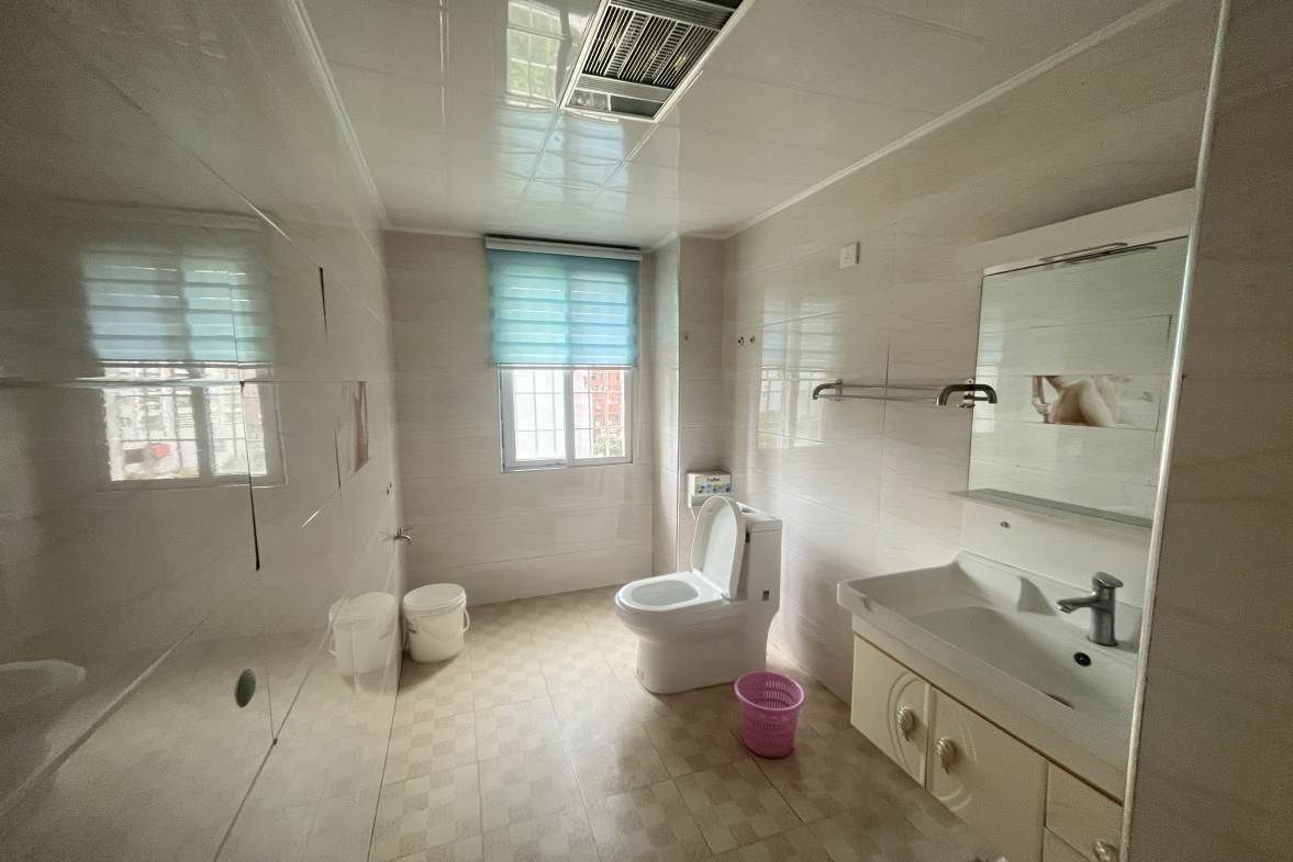 城典丽园  3室2厅2卫    1500.0元/月室内图