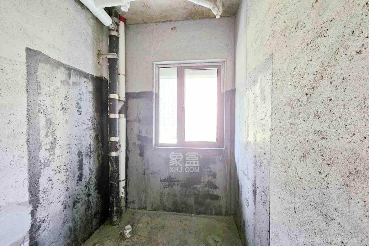 阳光城尚东湾悦江府  3室2厅2卫    1500.0元/月 阳光城尚东湾悦江府  3室2厅2卫    1500.0元/月室内图