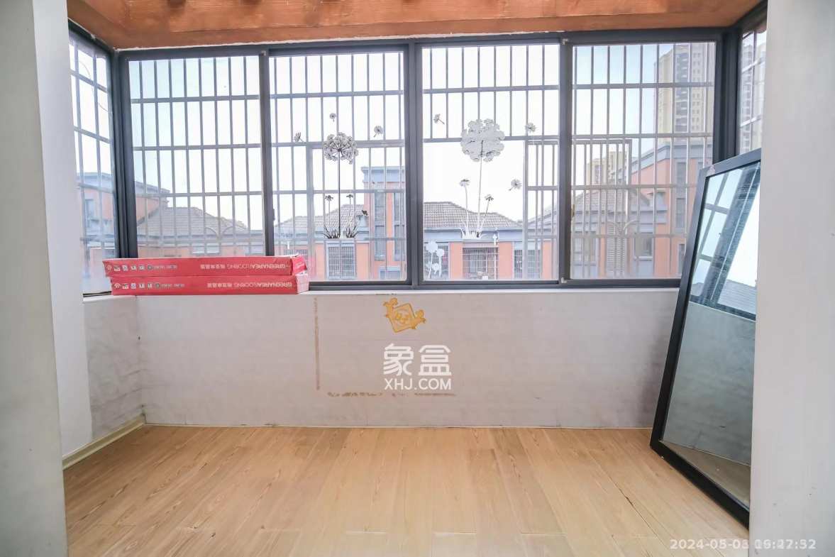 山水湾  1室2厅1卫    1600.0元/月室内图