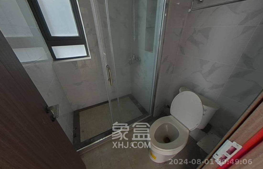 绿地V岛  3室2厅2卫    3000.0元/月室内图