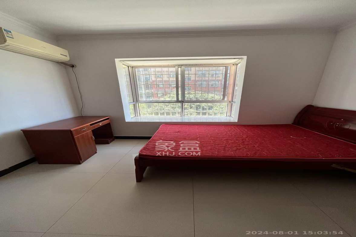 先锋新宇  3室2厅2卫    2500.0元/月室内图